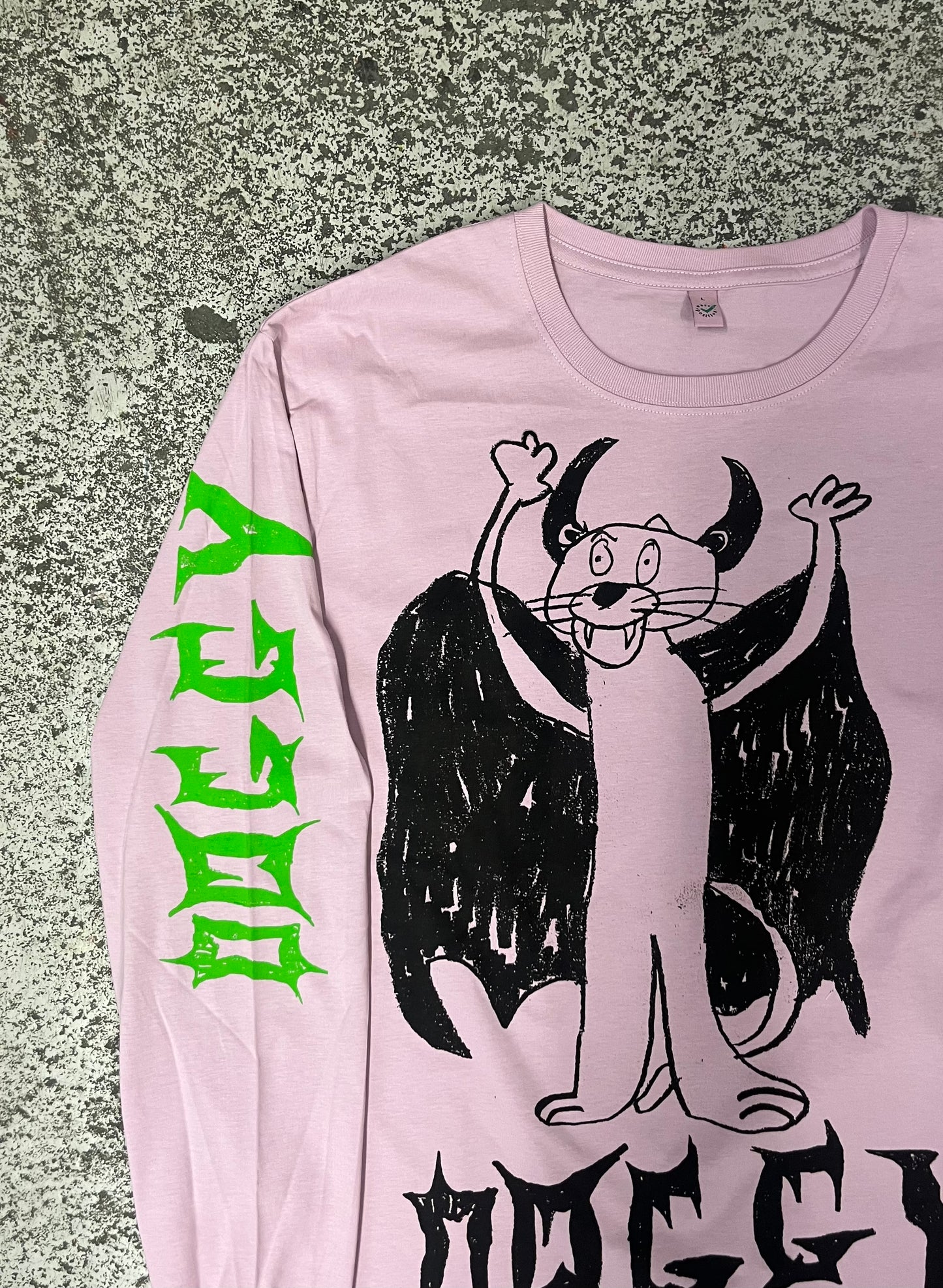 Dracula 1 long sleeve pink black green