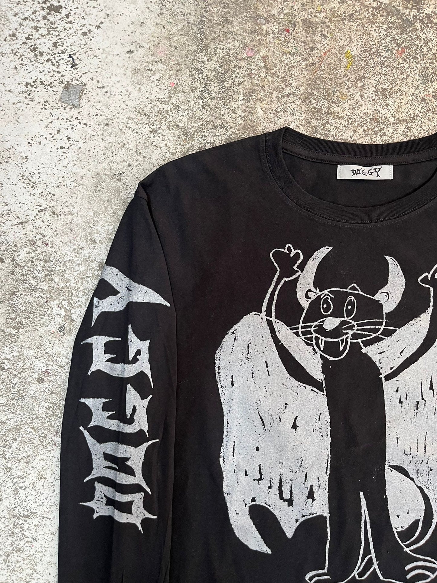 Dracula black long sleeve
